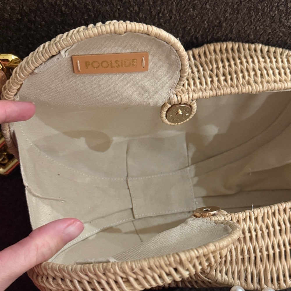 Poolside Conch Shell Bag - Picture 3 of 5